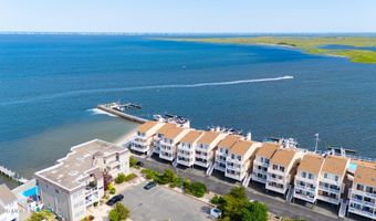 401 Bay Shore Dr 17B, Barnegat, NJ 08005