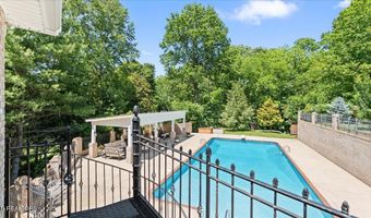 1411 Wood Creek Dr, Athens, TN 37303