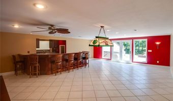 105 Lake Dr, Alton, IL 62002
