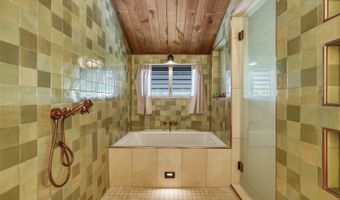 47-585 Ahuimanu Rd, Kaneohe, HI 96744