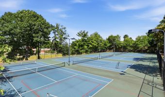 2966 S COLUMBUS St B2, Arlington, VA 22206