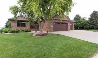 512 S Country Club Ave, Brandon, SD 57005