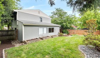6352 12TH St N, Arlington, VA 22205