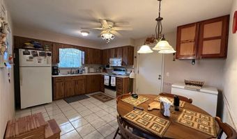 1640 JUNO Trl 205B, Astor, FL 32102