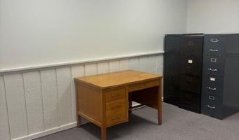 735 Park Dr, Alton, IL 62002