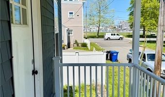 3 Clinton St A, Newport, RI 02840
