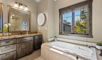 65870 Pronghorn Estates Dr, Bend, OR 97701