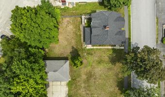 36 Vernon St, Auburn, ME 04210