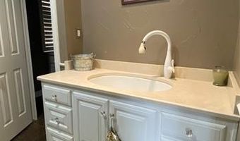 3234 Mount Washington Rd, Ardmore, OK 73401