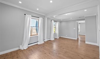 11 Wilson Ave, Amity Harbor, NY 11701