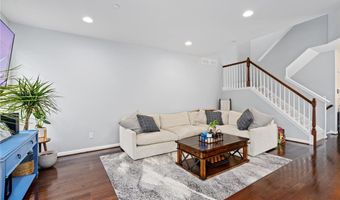 301 Redclover Ln, Allentown, PA 18104
