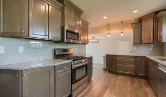 134 Cynthia St, Heath, OH 43056