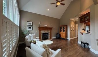 3906 NE Cadbury Ave, Bentonville, AR 72712