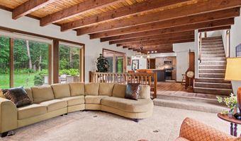 540 Roundtree Dr NE, Ada, MI 49301