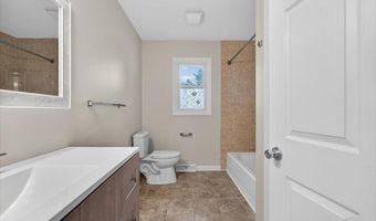 12 Winifred Dr, Albany, NY 12205