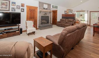 688 Champs Rd, Bonners Ferry, ID 83805