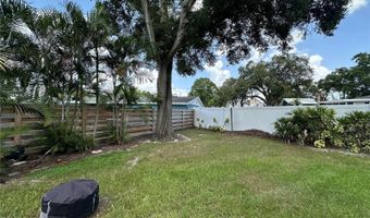 307 BAY St, Auburndale, FL 33823