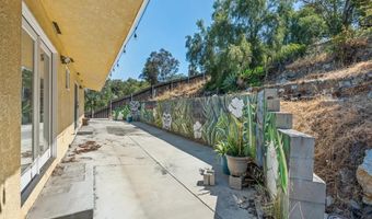 2901 Helix St, Spring Valley, CA 91977