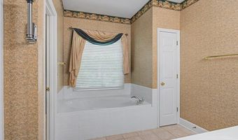 2319 Golf Course Dr, Albany, GA 31721