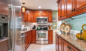951 Dana Rd, Barre, MA 01005