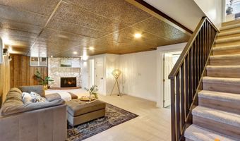 4251 Warwick Dr, Anchorage, AK 99508
