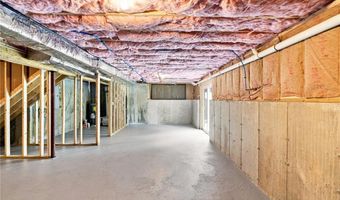 50 Planet Ave, East Providence, RI 02915