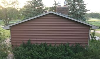 38452 129th St, Aberdeen, SD 57401