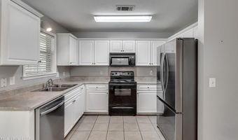 619 Shadowridge Dr, Brandon, MS 39047
