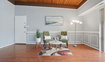 4379 AMERICANA Dr 201, Annandale, VA 22003