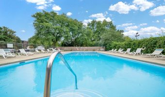 239 N Mill Rd 217, Addison, IL 60101