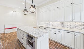 501 Fairview Ave, Abbeville, LA 70510
