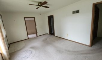 523 N Jackson St, Aberdeen, SD 57401