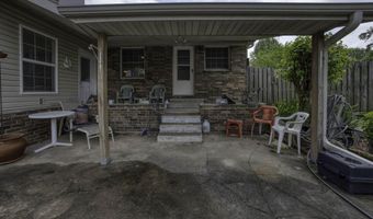 1625 Jay Ct, Aurora, MO 65605