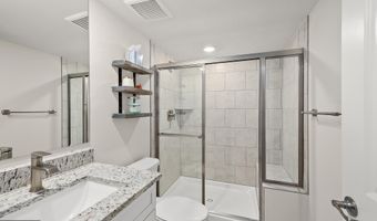 12428 SEA OAKS Ln 4, Berlin, MD 21811