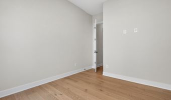 881 N MANCHESTER St, Arlington, VA 22205