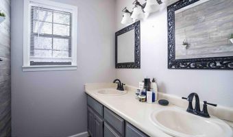 411 N CHURCH St, Bloomfield, NM 87413