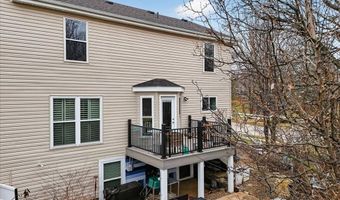 800 Whispering Village Cir, Ballwin, MO 63021