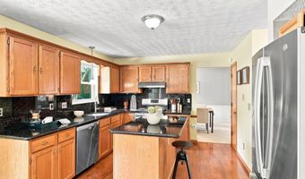 1438 Newell Ct, Columbus, OH 43228