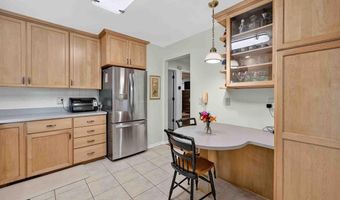 19 Sugar Maple Trl, Madison, WI 53717