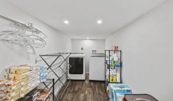 28 W Park Ave, Belford, NJ 07718