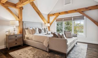 24 Dew Point Ln, Center Harbor, NH 03226