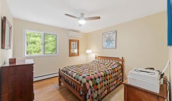 106 Lauri Dr, Charlestown, RI 02813