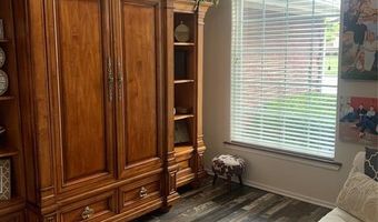 2210 Lakewood Dr, Chickasha, OK 73018