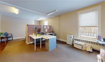 460 E Main Rd, Middletown, RI 02842