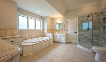100 Plantation Ln, Batesville, AR 72501