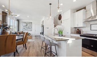 924 Andrews Crest Dr, Berthoud, CO 80513