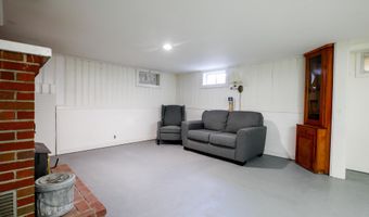 671 Essex St, Bangor, ME 04401