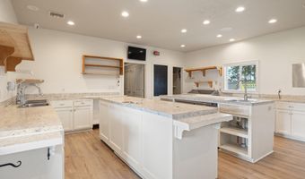 2627 Veterans Memorial Dr, Abbeville, LA 70510