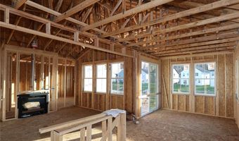 2426 Merriment Dr, Amherst, OH 44001