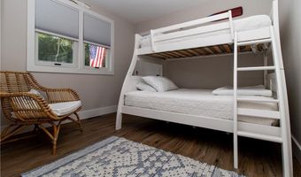 3 Onondega Rd, Narragansett, RI 02882